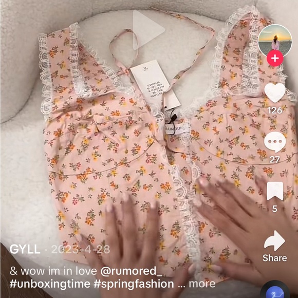 Rumors floral lace top - Picture 4 of 4